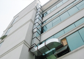 襄陽通風(fēng)管道加工,襄陽消防排煙和襄陽中央空調(diào)工程,經(jīng)過這短短數(shù)年在業(yè)內(nèi)激烈競爭中堅(jiān)持不懈努力進(jìn)取,已發(fā)展成為一個主營中央空調(diào)設(shè)備系統(tǒng)設(shè)計(jì),銷售,安裝和維修保養(yǎng)的專業(yè)化系統(tǒng)集成及服務(wù).引進(jìn)全電腦風(fēng)管生產(chǎn)線,能生產(chǎn)傳統(tǒng)角鐵風(fēng)管,共板法蘭風(fēng)管,螺旋(保溫)風(fēng)管,橢圓(保溫)風(fēng)管,(單面)雙面彩鋼復(fù)合風(fēng)管,人防通風(fēng),消防排煙風(fēng)管.